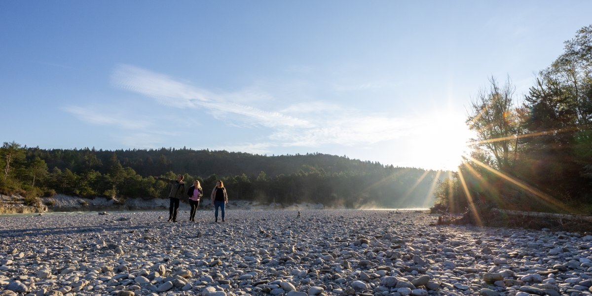Wandern_Isarabenteuer_Foto2_IsarKiesbänke_4K1A1949_©Farmhouse7, © Framhouse7 Wandern_Isarabenteuer_Foto2_IsarKiesbänke_4K1A1949_©Farmhouse7, © Framhouse7