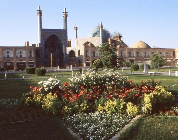 Bild 1, &copy; W. Menner, Isfahan Meydan Platz
