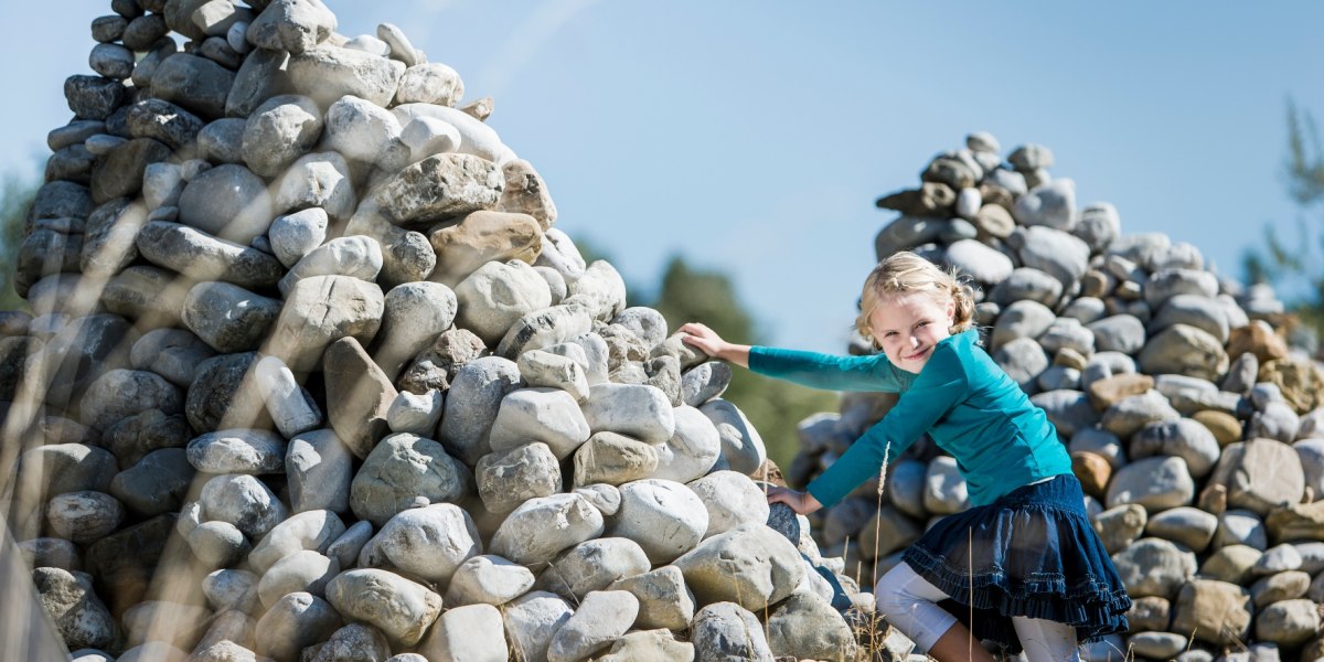 Isarkiesel-Pyramiden am Isarradweg, &copy; T&ouml;lzer Land Tourismus