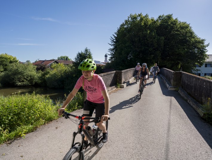 Br&uuml;cke &uuml;ber Loisach-Isar-Kanal bei Gelting, &copy; Bernd Ritschel