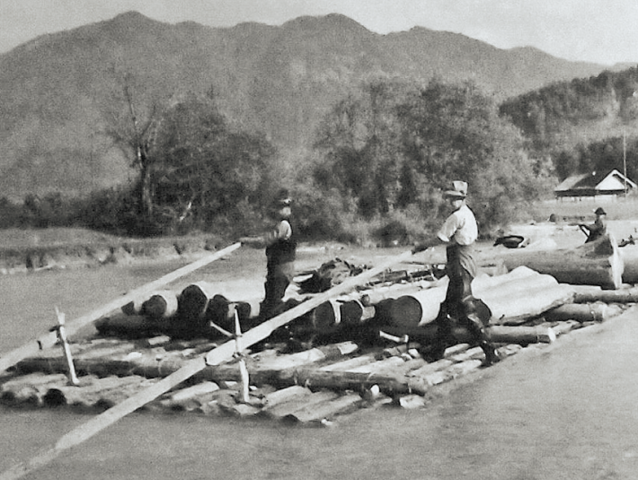 Fl&ouml;&szlig;er, &copy; Erika Groth-Schmachtenberger